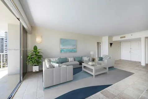 20281 E Country Club Drive Aventura FL 33180