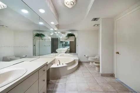 20281 E Country Club Drive Aventura FL 33180