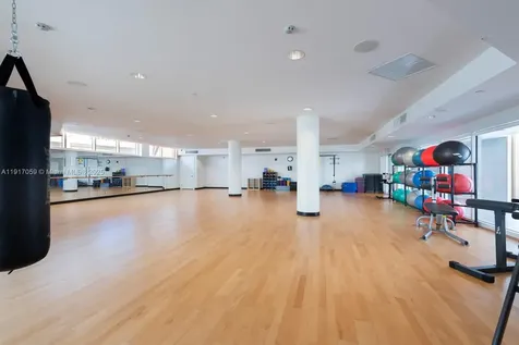 20281 E Country Club Drive Aventura FL 33180