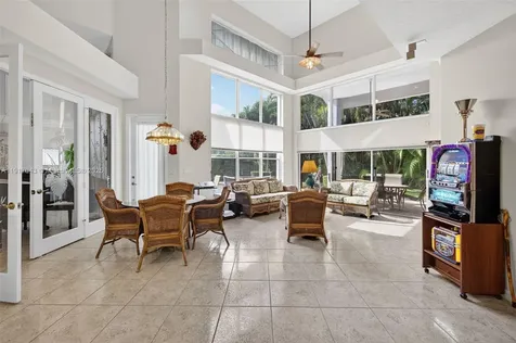 4123 W Lake Estates Drive Davie FL 33328