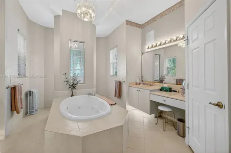 4123 W Lake Estates Drive Davie FL 33328