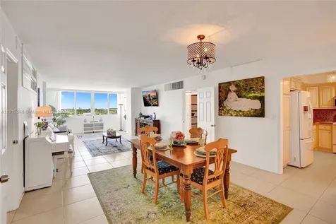 5005 Collins Avenue Miami Beach FL 33140