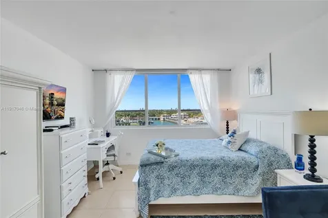 5005 Collins Avenue Miami Beach FL 33140