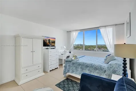 5005 Collins Avenue Miami Beach FL 33140