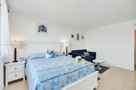 5005 Collins Avenue Miami Beach FL 33140