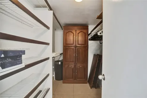 5005 Collins Avenue Miami Beach FL 33140