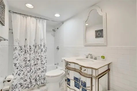 5005 Collins Avenue Miami Beach FL 33140