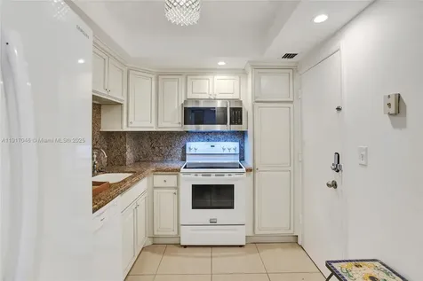 5005 Collins Avenue Miami Beach FL 33140
