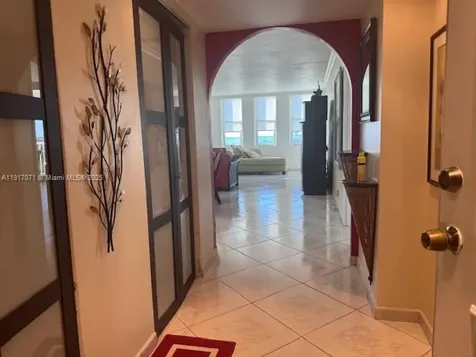 5401 Collins Avenue Miami Beach FL 33140