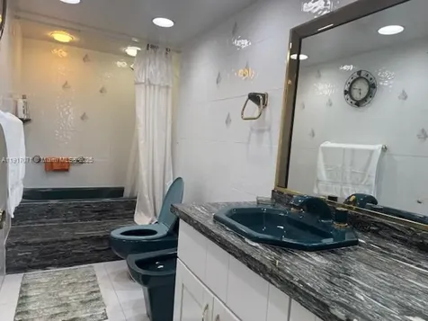 5401 Collins Avenue Miami Beach FL 33140