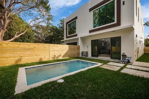 535 NW 52nd Street Miami FL 33127
