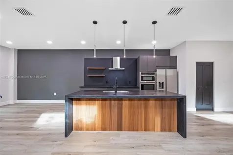 535 NW 52nd Street Miami FL 33127