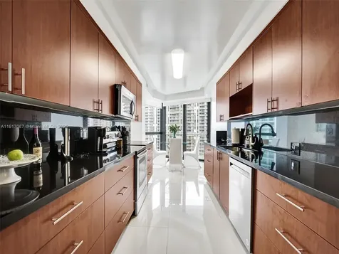 20281 E Country Club Drive Aventura FL 33180