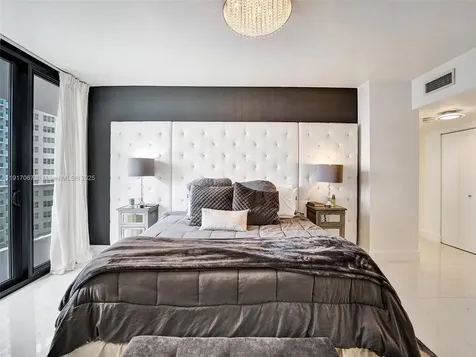 20281 E Country Club Drive Aventura FL 33180