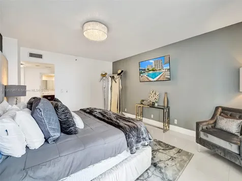 20281 E Country Club Drive Aventura FL 33180