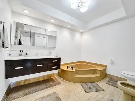 20281 E Country Club Drive Aventura FL 33180