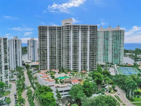 20281 E Country Club Drive Aventura FL 33180