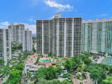 20281 E Country Club Drive Aventura FL 33180