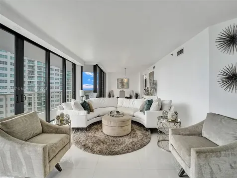20281 E Country Club Drive Aventura FL 33180