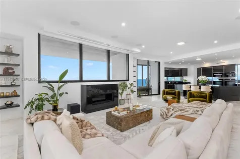 18555 Collins Avenue Sunny Isles Beach FL 33160
