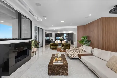 18555 Collins Avenue Sunny Isles Beach FL 33160
