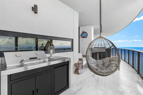 18555 Collins Avenue Sunny Isles Beach FL 33160