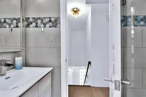 1018 Jefferson Avenue Miami Beach FL 33139