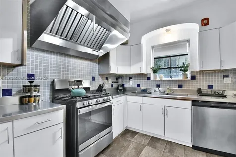 1018 Jefferson Avenue Miami Beach FL 33139