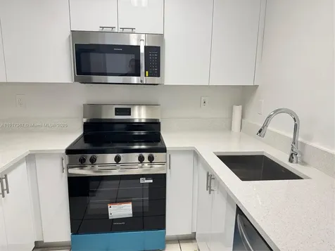 8419 SW 209th Street Cutler Bay FL 33189