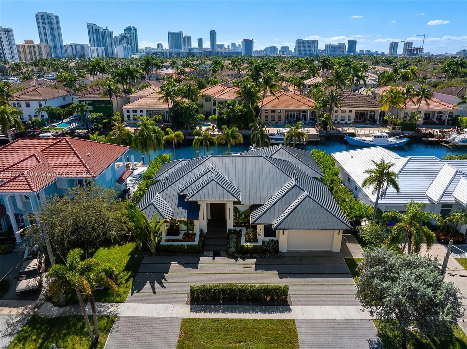 900 Washington Street Hollywood FL 33019
