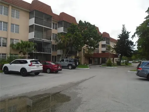 4176 Inverrary Drive Lauderhill FL 33319