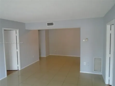 4176 Inverrary Drive Lauderhill FL 33319