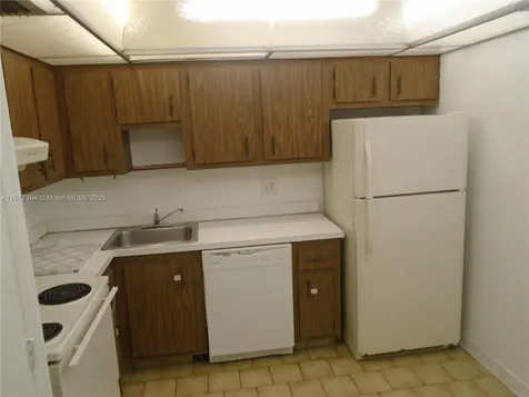 4174 Inverrary Drive Lauderhill FL 33319