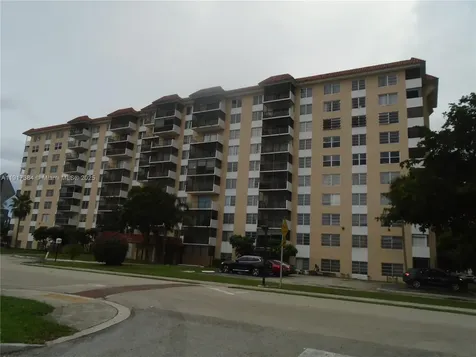 4174 Inverrary Drive Lauderhill FL 33319