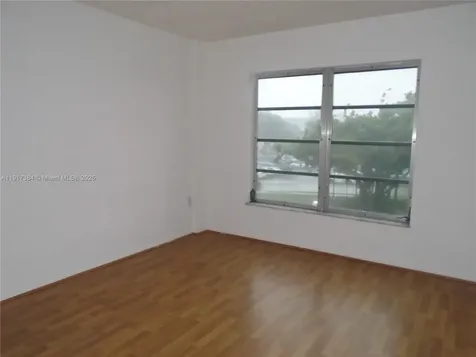 4174 Inverrary Drive Lauderhill FL 33319