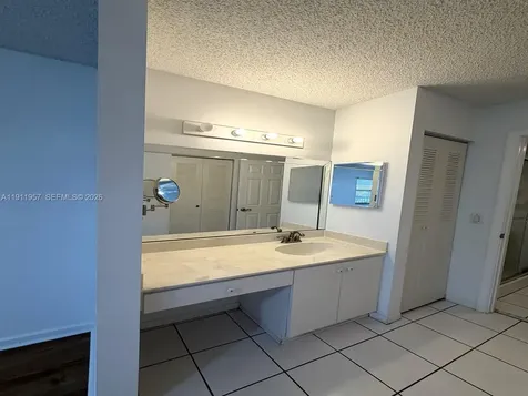1400 SW 124th Terrace Pembroke Pines FL 33027