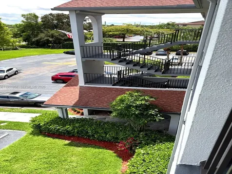 1400 SW 124th Terrace Pembroke Pines FL 33027