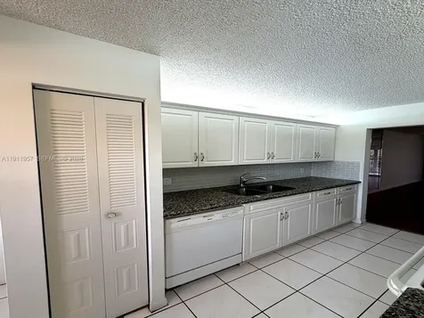 1400 SW 124th Terrace Pembroke Pines FL 33027