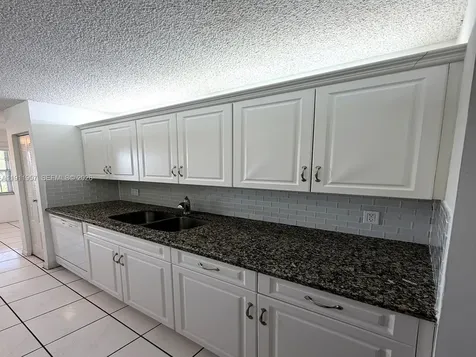 1400 SW 124th Terrace Pembroke Pines FL 33027