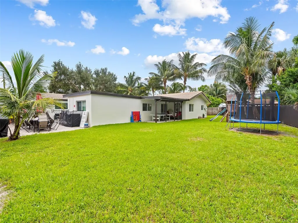 2320 SW 36th Avenue Fort Lauderdale FL 33312