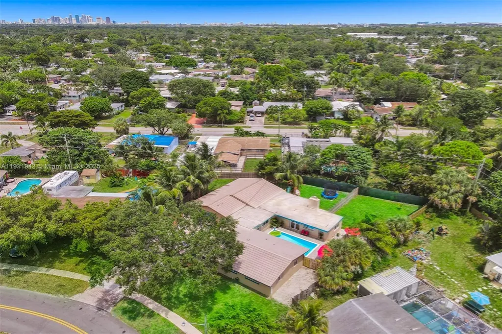 2320 SW 36th Avenue Fort Lauderdale FL 33312