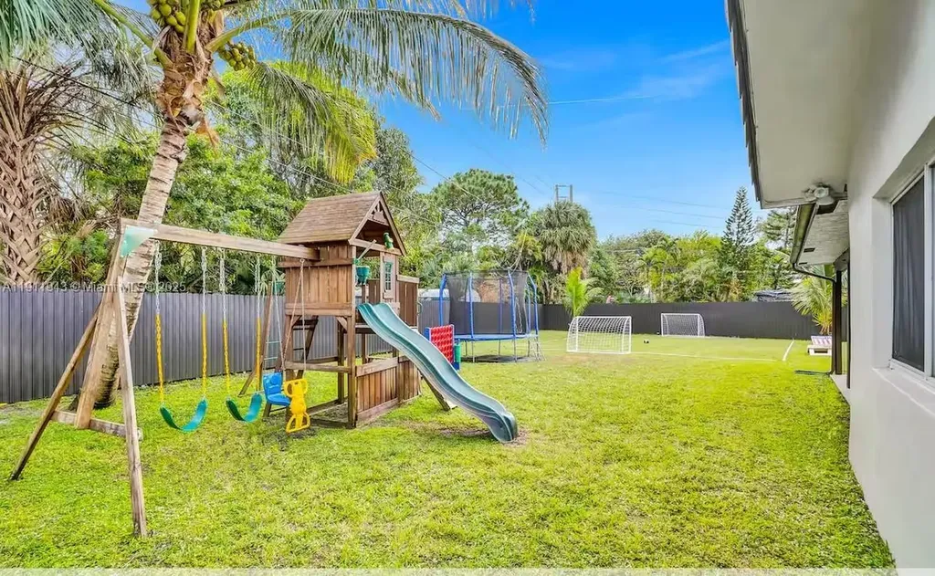 2320 SW 36th Avenue Fort Lauderdale FL 33312