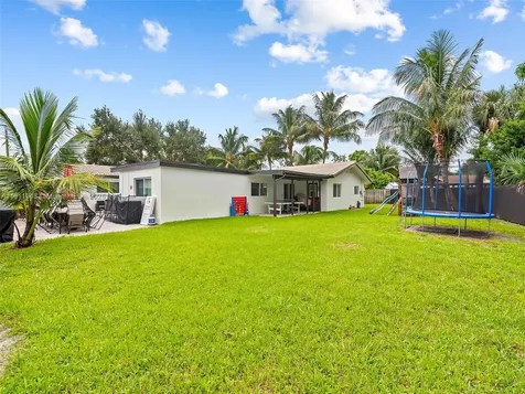 2320 SW 36th Avenue Fort Lauderdale FL 33312
