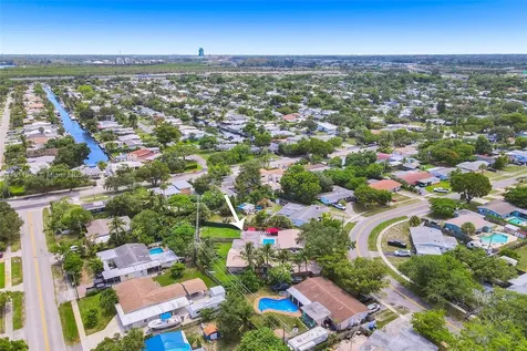 2320 SW 36th Avenue Fort Lauderdale FL 33312