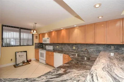 2565 S Ocean Boulevard Highland Beach FL 33487