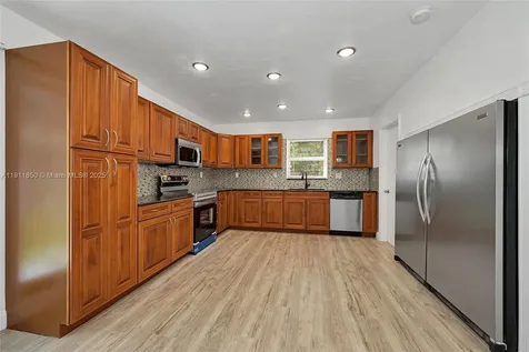 9905 SW 196th Street Cutler Bay FL 33157