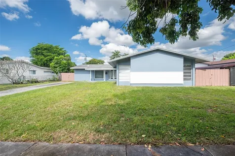 9905 SW 196th Street Cutler Bay FL 33157