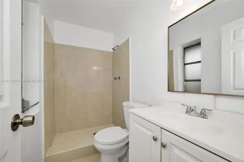 9905 SW 196th Street Cutler Bay FL 33157