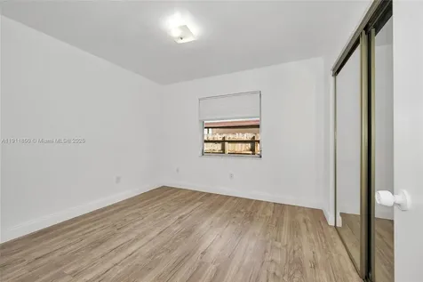 9905 SW 196th Street Cutler Bay FL 33157