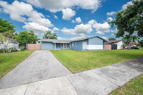 9905 SW 196th Street Cutler Bay FL 33157